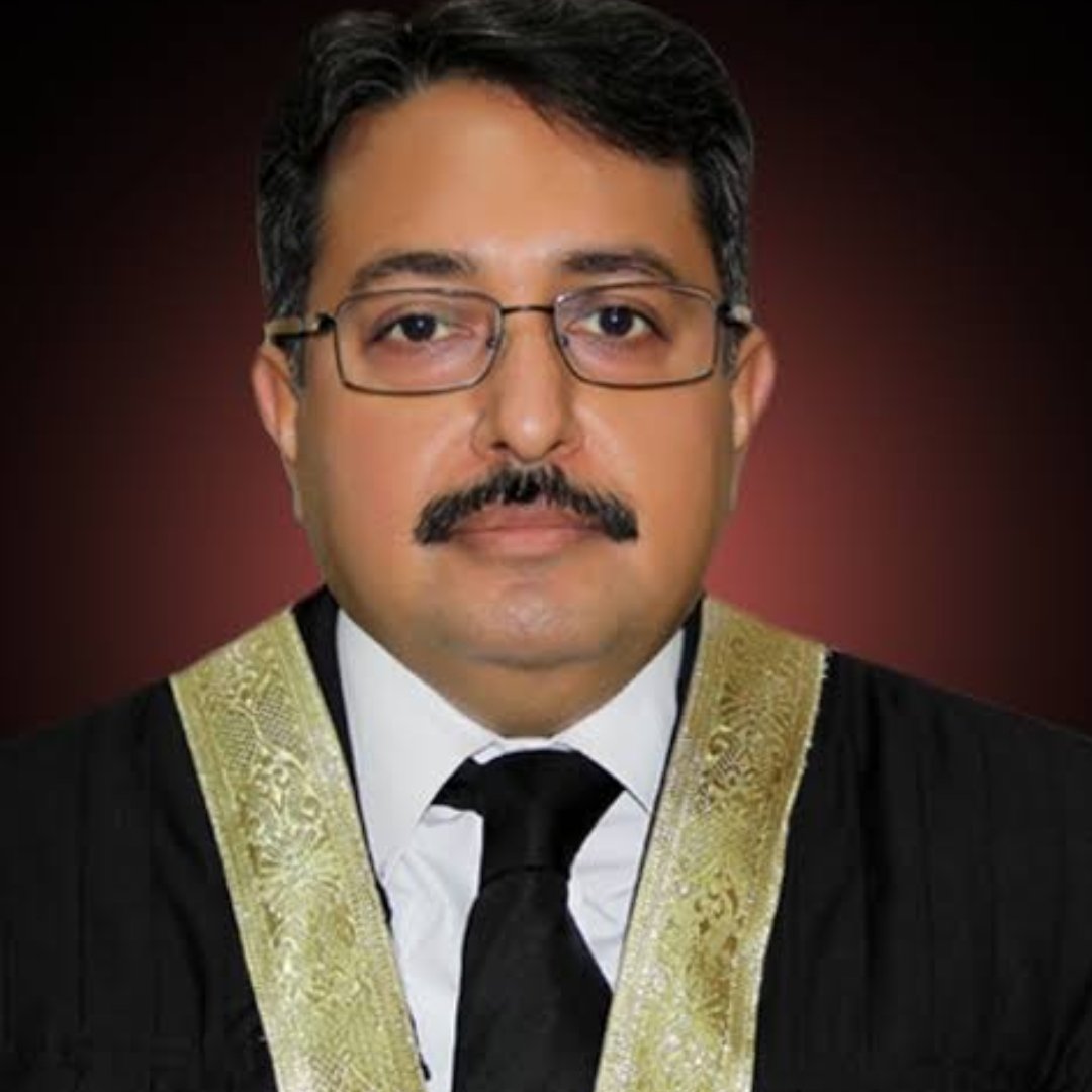 Islamabad High Court, Pakistan International Airlines, Advocate Umer Gilani, Engineers, Non Engineers