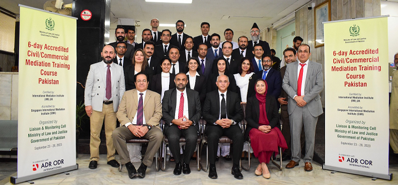 Senior Puisne Judge of the IHC Justice Mohsin Akhtar Kayani, Accredited Mediation Course, Alternative Dispute Resolution, ADR, ADR-ODR International UK, Chief Executive ADR-ODR International Rahim Shamji, Resident Representative of ADR-ODR International Sarah Tarar, Caretaker Federal Law Minister Ahmed Irfan Aslam, Secretary Law Ministry Raja Naeem Akbar, PIMS, FBR, Lawyers, Judges from Islamabad Sessions Court
