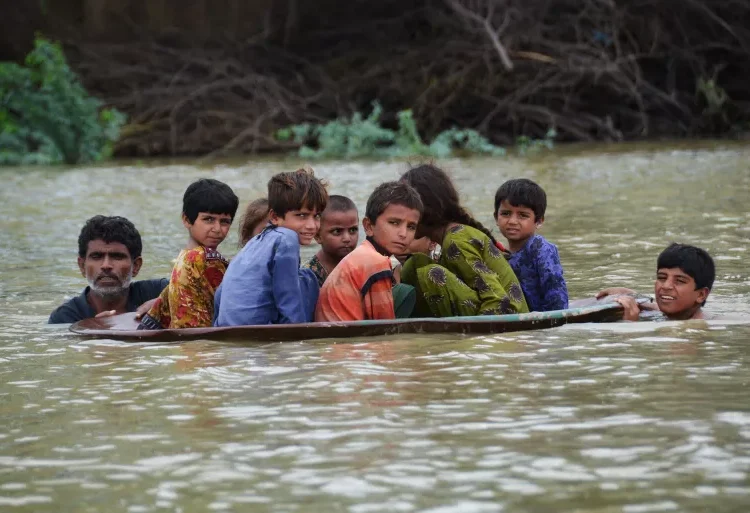 Pakistan, Khyber Pakhtunkhwa, KP, UNICEF, floods, devastation, casualties, children, flash floods, aid, assistance, essential medicines, Gilgit-Baltistan, GB, tragedy, disaster, emergency.
