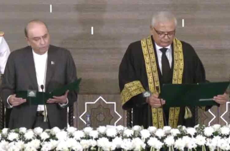 Justice Aminuddin Khan, oath-taking ceremony, Federal Constitutional Court (FCC), Chief Justice, President Asif Ali Zardari, administer oath, President's House, Islamabad, 27th Constitutional Amendment, Pakistan judiciary, Prime Minister Shehbaz Sharif, Field Marshal Asim Munir, Chief of Army Staff, dignitaries