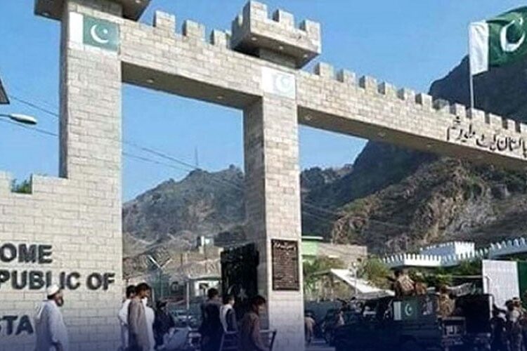 Torkham border, Pakistan Afghanistan, Afghan repatriation, undocumented citizens return, border reopening, Khyber crossing, immigration point, border closure, cross-border movement, Afghan nationals, expulsion operation, border gate, Chaman border, Pakistan-Afghanistan tensions, trade halt.