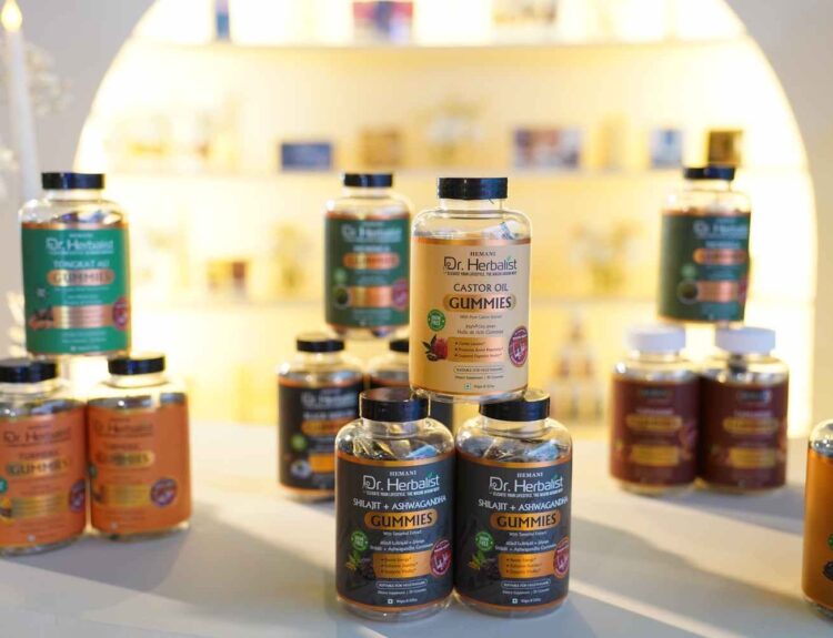 Dr. Herbalist, Hemani, wellness gummies launch, functional nutrition, Wasim Akram, brand ambassador, Zohair Hemani, CEO, Karachi event, celebrity gathering, sugar-free gummies, vitamin supplements, health and wellness products, Pakistan launch, Faysal Quraishi, Behroze Sabzwari, Iqrar-ul-Hassan, Moin Khan, herbal products, international distributors, immunity support, daily nutrition, product innovation