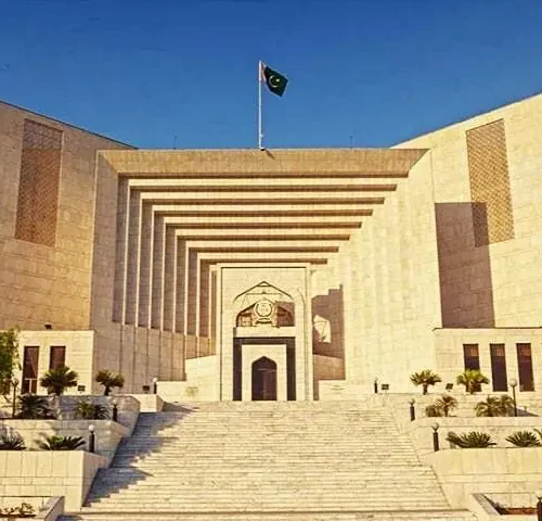 Imran Khan defamation case, Rs10 billion defamation suit, Shehbaz Sharif defamation case, Supreme Court Pakistan, SC bench defamation, Justice Miangul Hassan Aurangzeb, PTI founder defamation, Lahore High Court order, Punjab government impleaded, Defamation Ordinance 2002, review petition Supreme Court, right of defence closed, Justice Muhammad Hashim Khan Kakar, Panama Papers bribe allegation, defamation cases six months, SC defamation appeals, trial court Lahore, Justice Ayesha Malik bench, defamation proceedings stayed, PTI legal battle